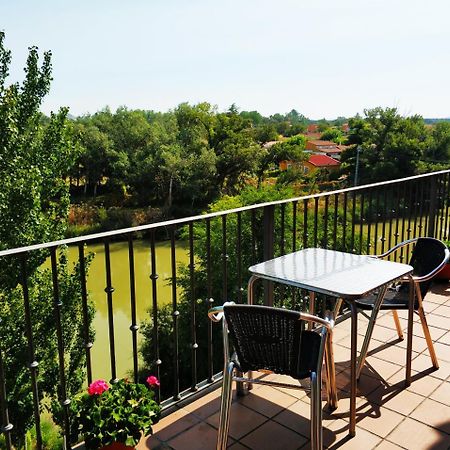 Hotel Puerta Del Arco Tudela de Duero エクステリア 写真