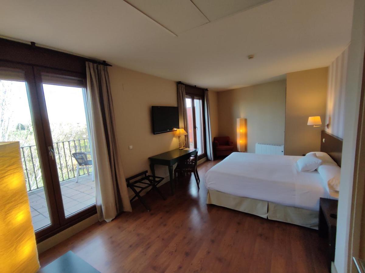 Hotel Puerta Del Arco Tudela de Duero エクステリア 写真
