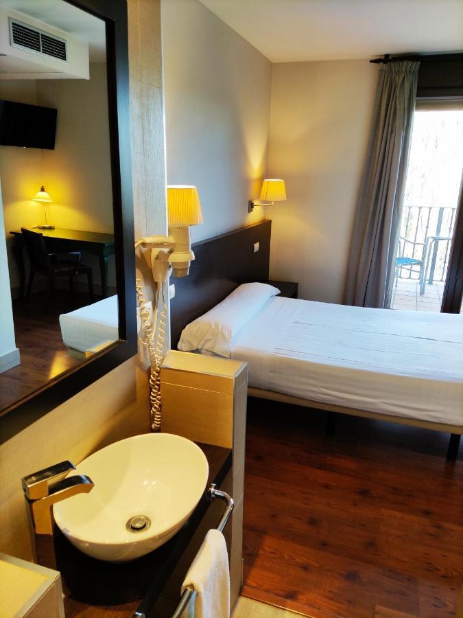 Hotel Puerta Del Arco Tudela de Duero エクステリア 写真
