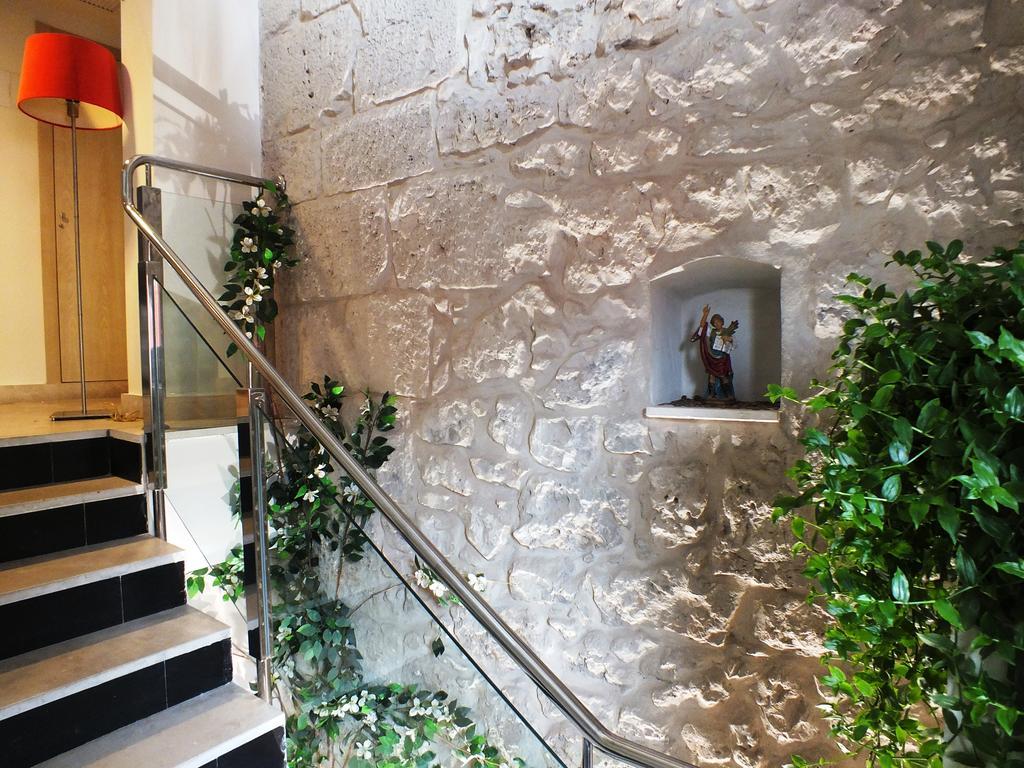 Hotel Puerta Del Arco Tudela de Duero エクステリア 写真