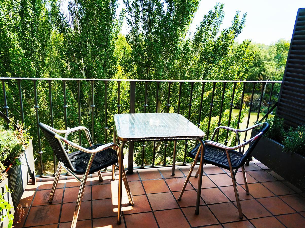 Hotel Puerta Del Arco Tudela de Duero エクステリア 写真