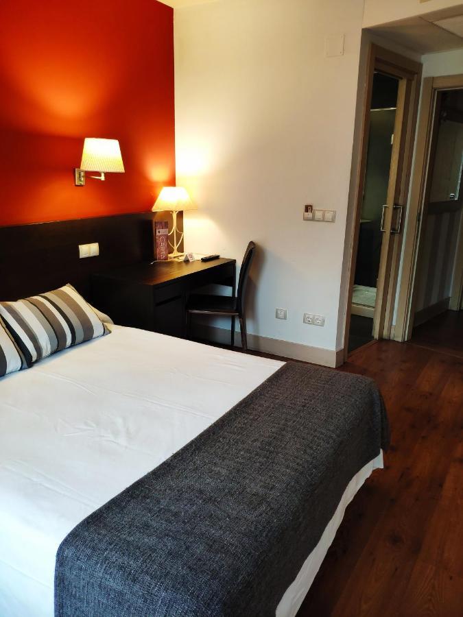 Hotel Puerta Del Arco Tudela de Duero エクステリア 写真